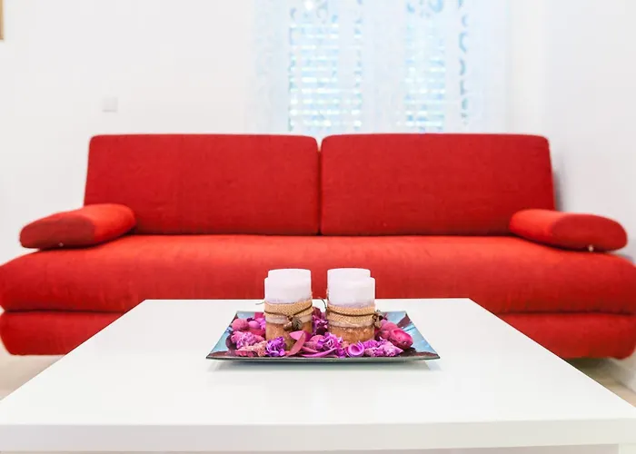 Avenue Apartment