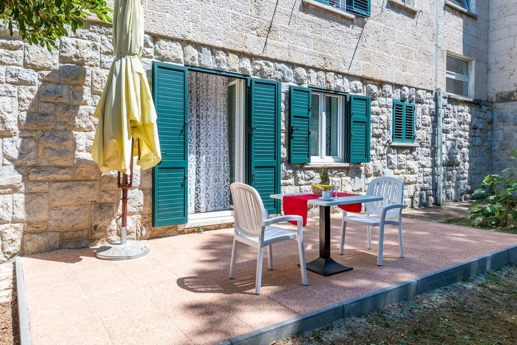 Avenue Apartment